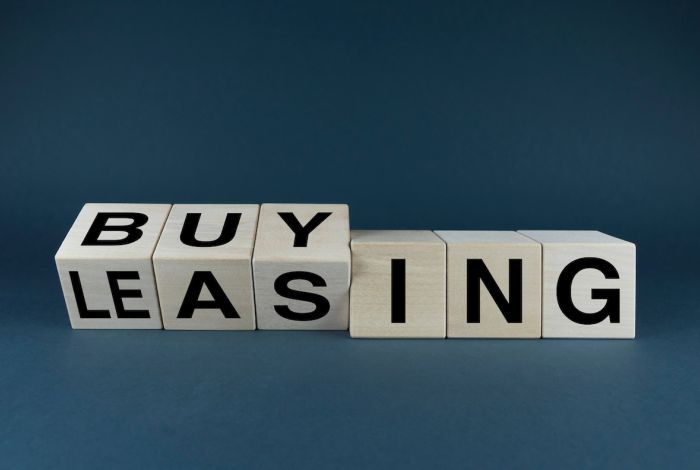 Should You Lease or Buy an Electric Vehicle in the UK today?